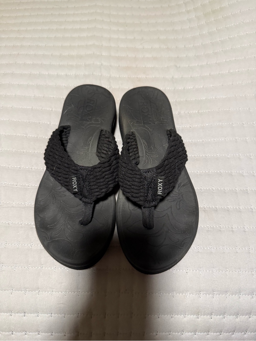 Roxy Black Braided-Style Thong Sandals